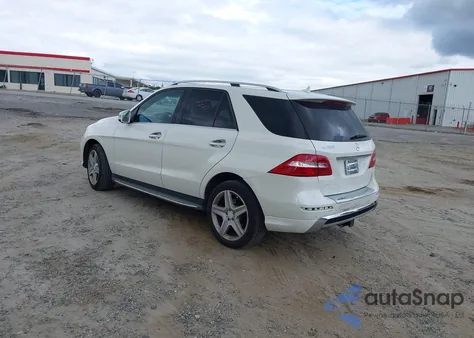 2014 Mercedes-Benz Ml 350 z USA, uszkodzony, nr VIN 4JGDA5JB0EA311825